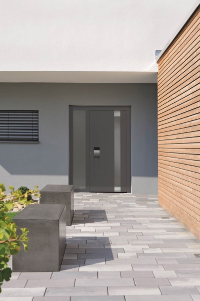 La porta d'ingresso Hörmann ThermoCarbon stabilisce nuovi standard tecnologici.